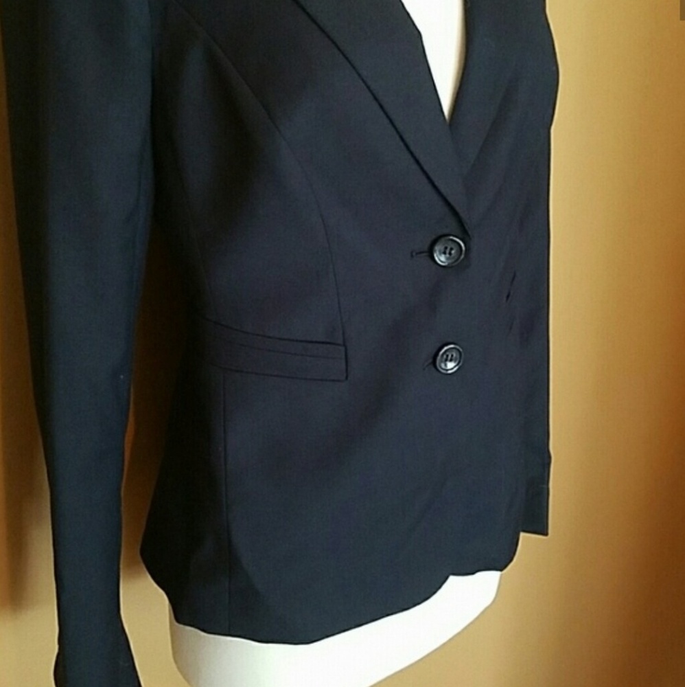 The Limited Collection Navy Blazer - Picture 3 of 4